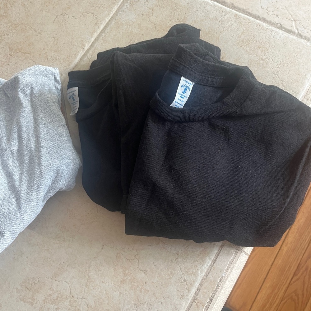 (4) Velva Sheen Black and Gray T-Shirts